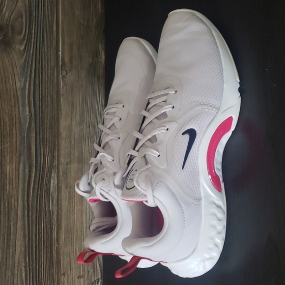 New Nike Womens Renew In Season Training Sneakers Size 8 Gym Workout Casual Shoe - Picture 5 of 10